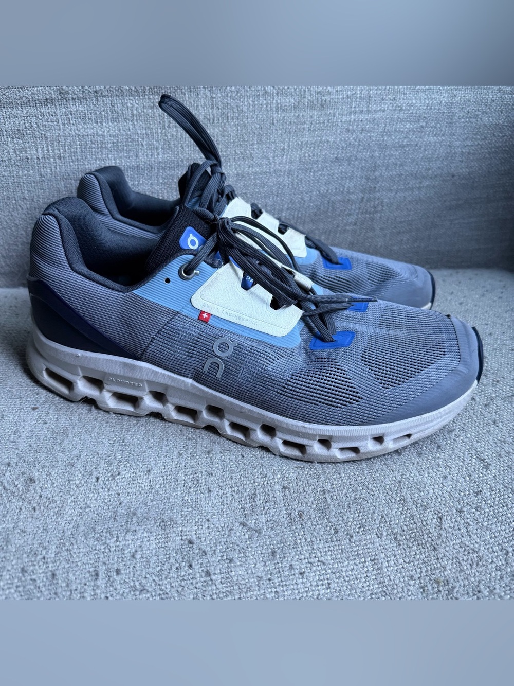 On Running On Cloudstratus Men’s Sneakers Size 11.5 Fossil Midnight Grey